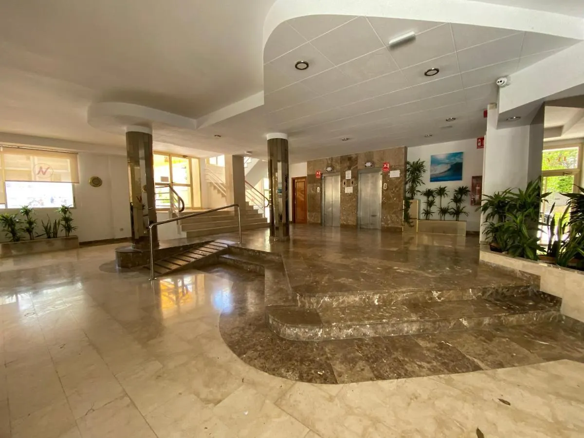 Apartamento Con Piscina En 1ª Linea De Playa En Salou